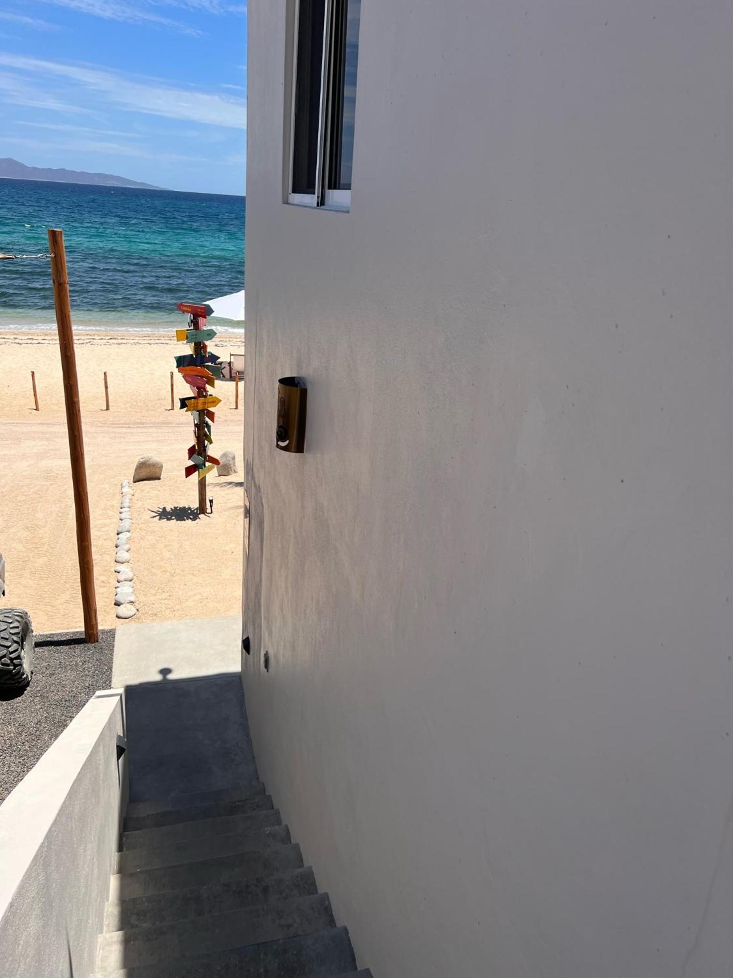 Beach Front Lofts, La Ventana Exterior photo
